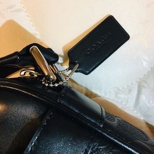 Men’s Coach Signature Flight Bag